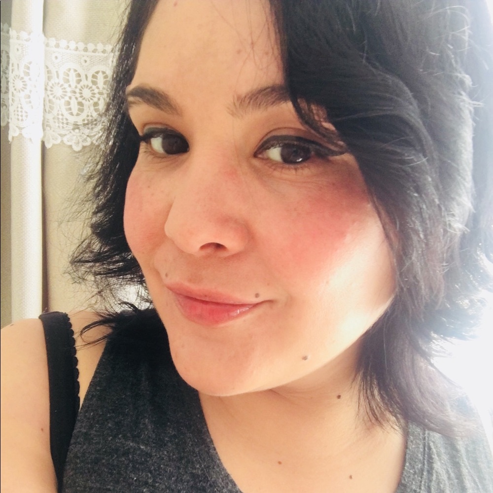 Meet your Posher, Fabiola